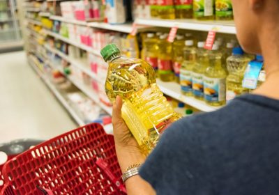 Pénurie d’huile de tournesol – Distributeurs et fabricants ne jouent pas le jeu de l’information claire